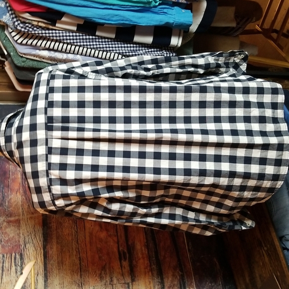 Laura Scott | Buffalo Plaid Button Up Shirt - Picture 3 of 9